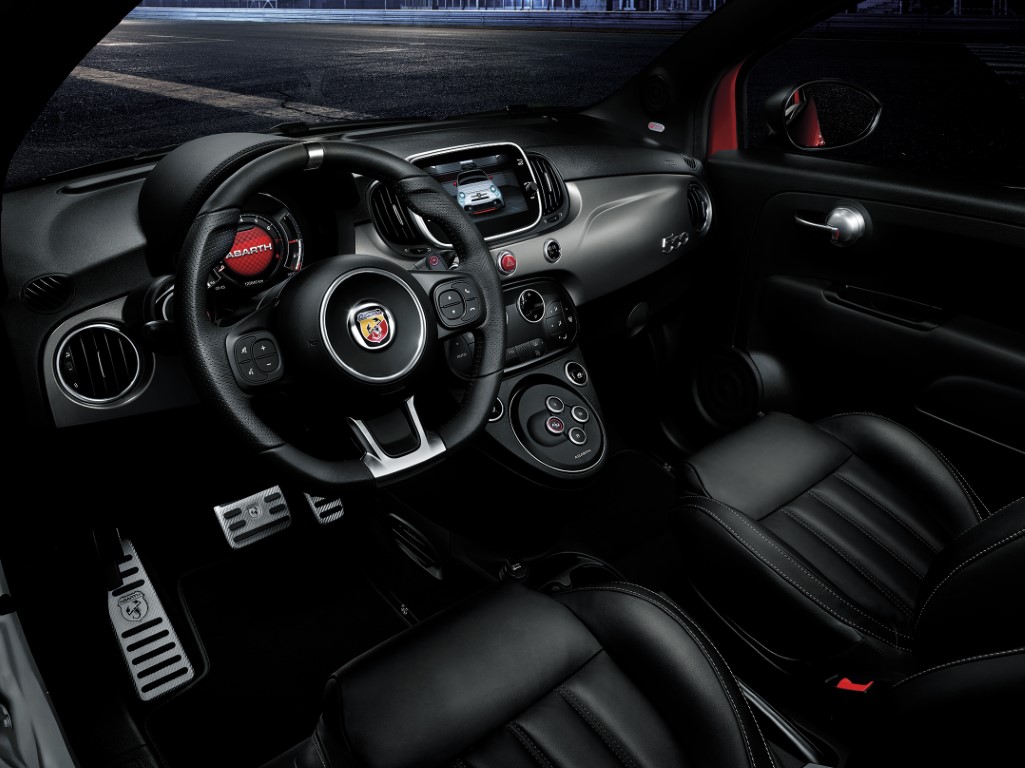 Abarth 595C Convertible 595C Esseesse (Automatic)
